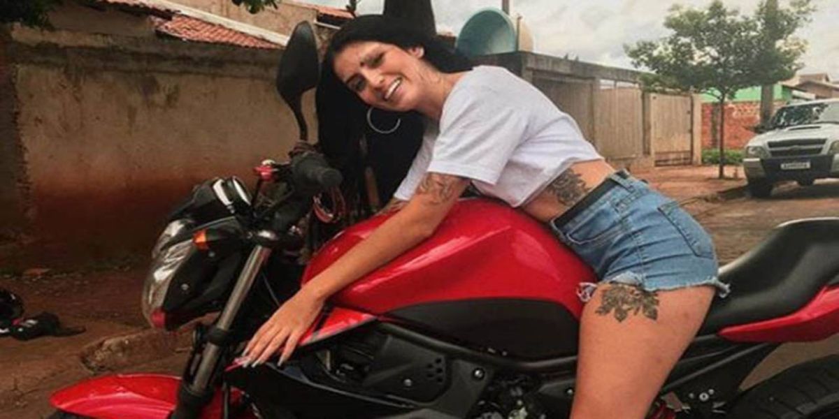 Influenciadora digital morre ao cair de moto depois de fugir da PM em Londrina