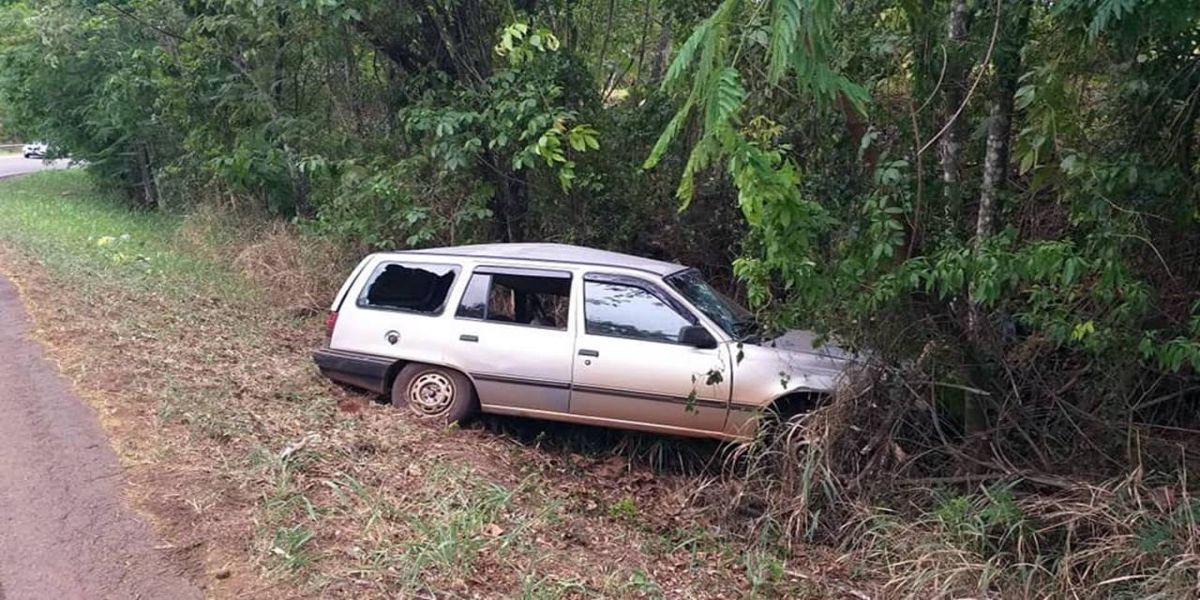 Homem fica em estado grave após saída de pista na PR-484 em Boa Vista da Aparecida