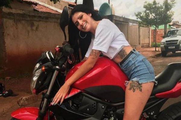 Influenciadora digital morre ao cair de moto depois de fugir da PM em Londrina