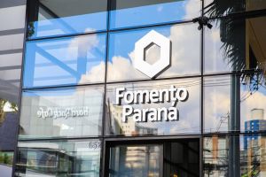 Imagem referente à notícia: Ratinho Junior sanciona lei que autoriza captação de US$ 50 milhões para micro e pequenas empresas