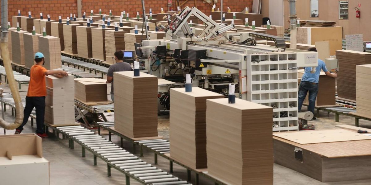 Produção industrial do Paraná cresce 7,7%, maior resultado do País