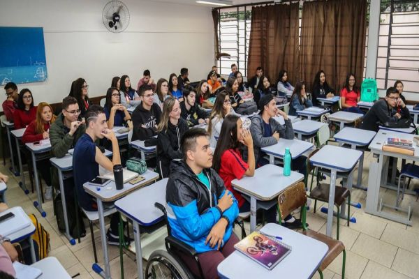 Educação quer saber o que alunos pensam sobre o Ensino Médio