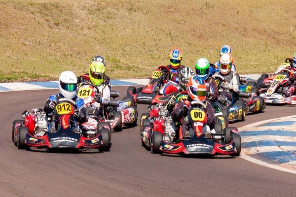 Cascavel encerra sábado o Metropolitano de Kart