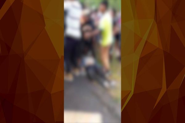 Imagem referente a notícia: Indígenas pisoteiam corpo para saquear carga em acidente em Nova Laranjeiras