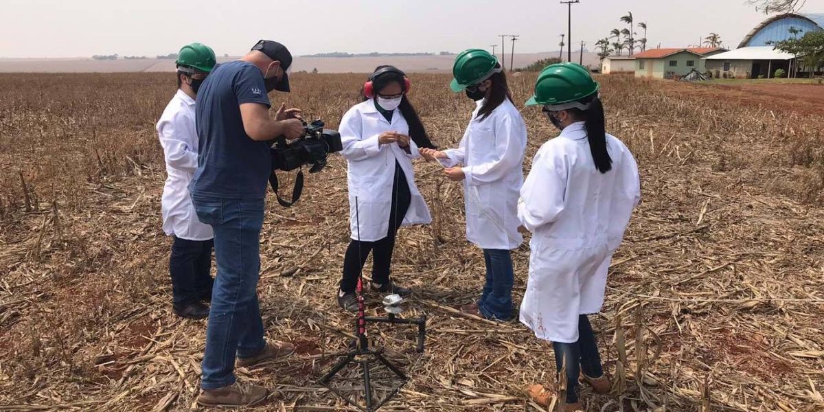 Alunas do Paraná disputam prêmio nacional para inovações científicas