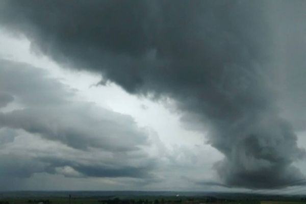 Defesa Civil emite alerta de temporal na Região Oeste do Paraná
