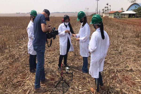 Alunas do Paraná disputam prêmio nacional para inovações científicas