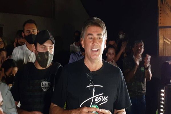 Paranhos é o prefeito mais votado no Paraná