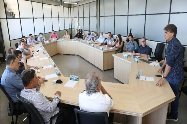 Paranhos reúne secretariado para definir ações de fim de ano e o encerramento da atual gestão