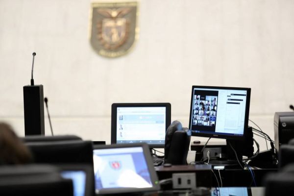 Deputados iniciam análise de projeto que trata do parcelamento de ICMS