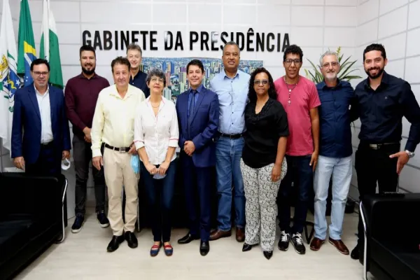 Foto relacionada a notícia: Novos vereadores eleitos são recepcionados pela presidência da Câmara