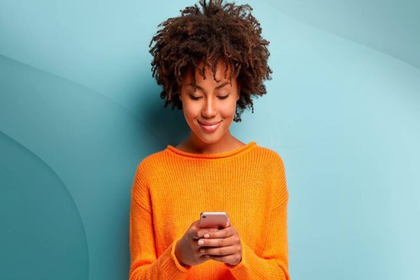 Copel lança atendimento ao cliente por aplicativo de mensagens