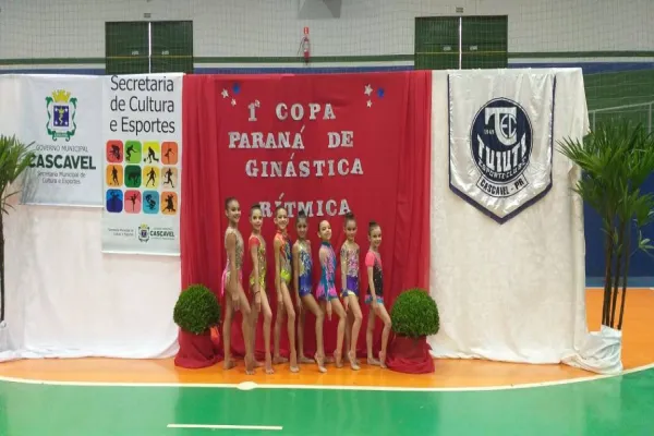 Foto relacionada a notícia: Federação Paranaense de Ginástica rítmica esta promovendo a Copa Paraná de GR online