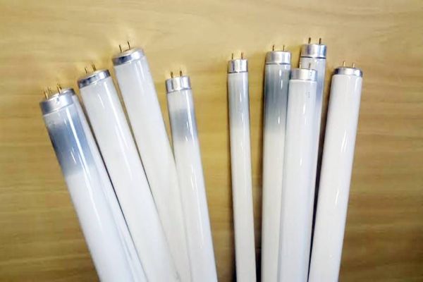 Cascavel tem destinação correta para lâmpadas fluorescentes, pilhas, baterias e pneus