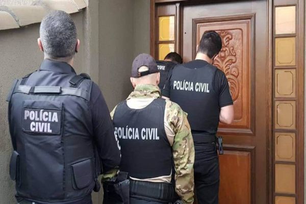 Polícia Civil prende criminosos que criavam sites falsos para golpes