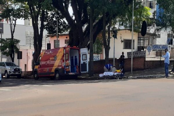 Siate é acionado para queda de mesmo nível no centro de Cascavel