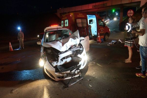 Motociclista de 22 anos morre após grave colisão na Rua Souza Naves Sul