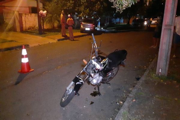 Homem é baleado e motociclista fica ferida após perseguição no Bairro Periolo
