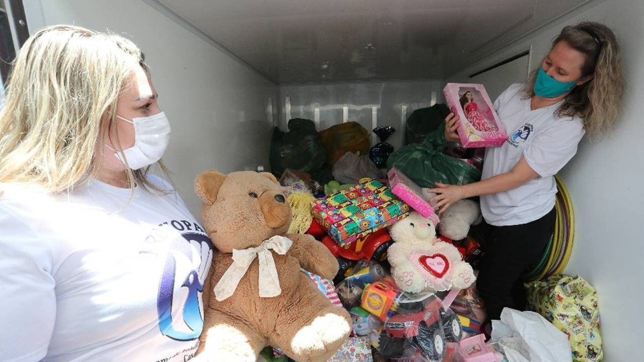 Provopar recebe doação de 1,8 mil brinquedos que levarão alegria a centenas de crianças
