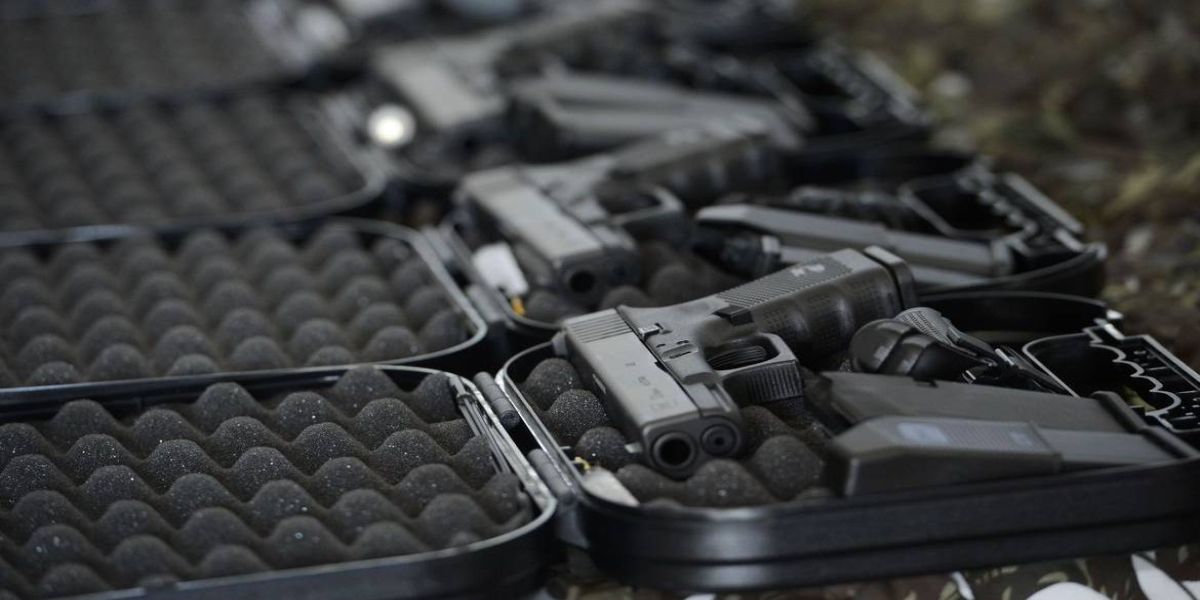 Governo zera alíquota de imposto de importação de revólver e pistola