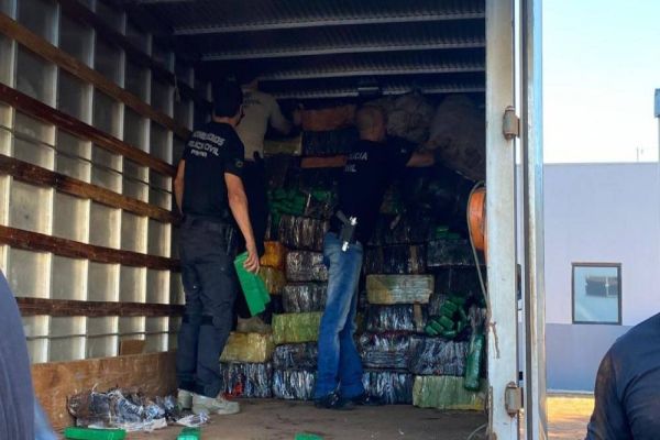 Polícia Civil de Cascavel incinera mais de 7 toneladas de drogas