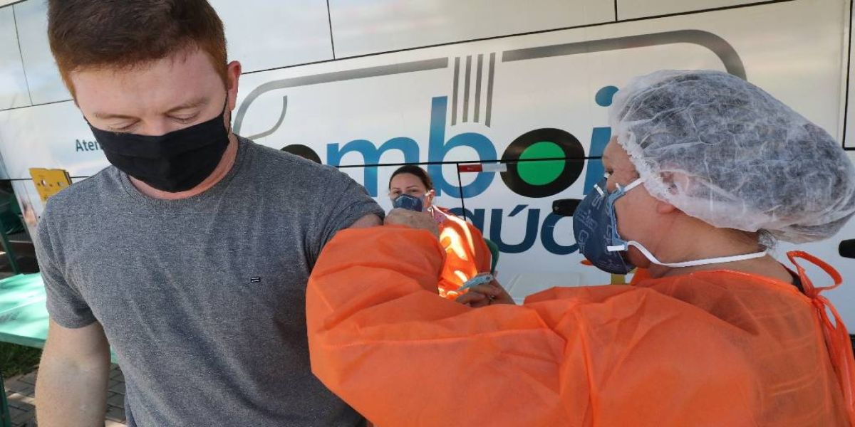 Jovens e adultos são convocadas a se vacinarem contra o sarampo