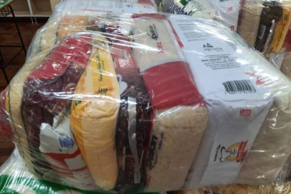 Pais têm até segunda-feira para retirar kit alimentação escolar