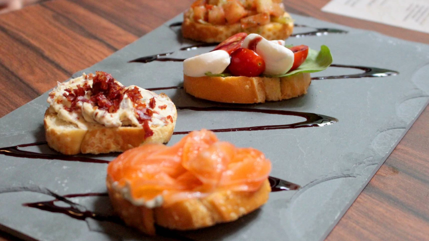 Foto relacionada a notícia: Cascavel ganha cafeteria com ares de pub e cardápio italiano