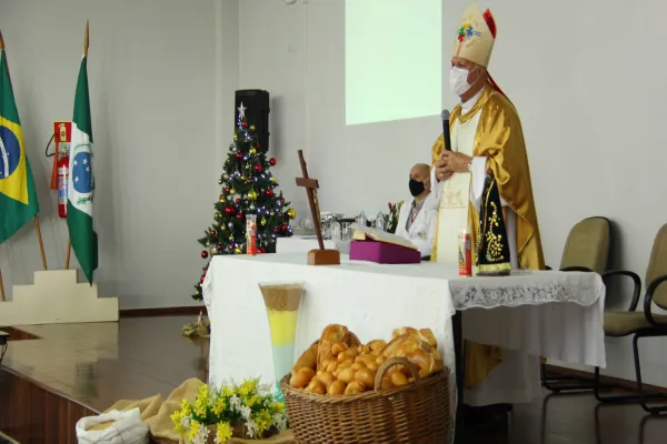 Foto relacionada a notícia: Coopavel faz homenagem a fundadores e a dez dos seus colaboradores mais antigos