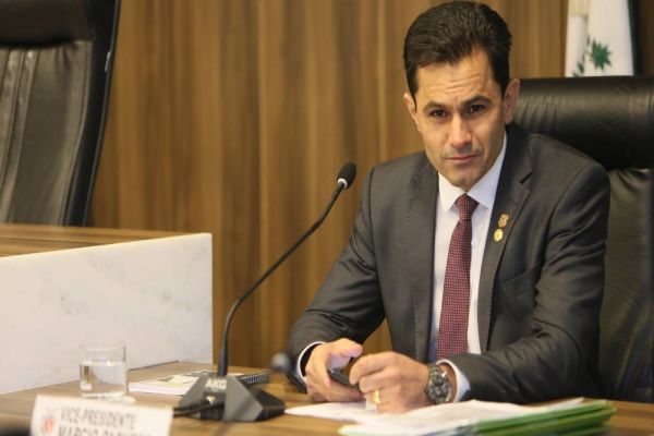 Pacheco apoia piso nacional para enfermeiros e técnicos de enfermagem