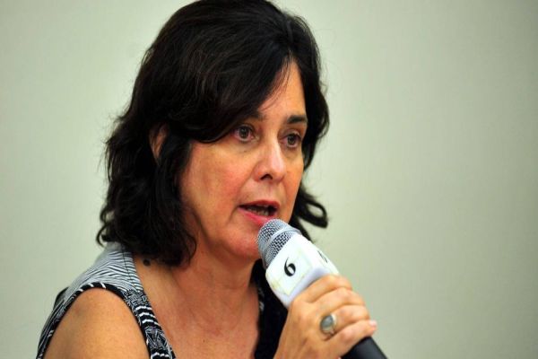 Primeiras doses da vacina AstraZeneca estarão disponíveis em fevereiro