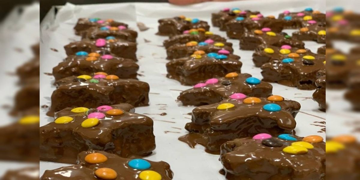 Uopeccan fabrica pão de mel para entregar aos pacientes internados no Natal