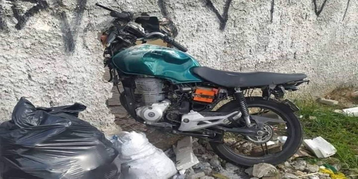 Jovem de 22 anos invade residência após perder o controle de motocicleta na BR-277