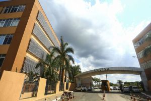 Imagem referente à notícia: Anvisa aprova novo medicamento para tratamento de câncer de pulmão avançado com mutação genética específica