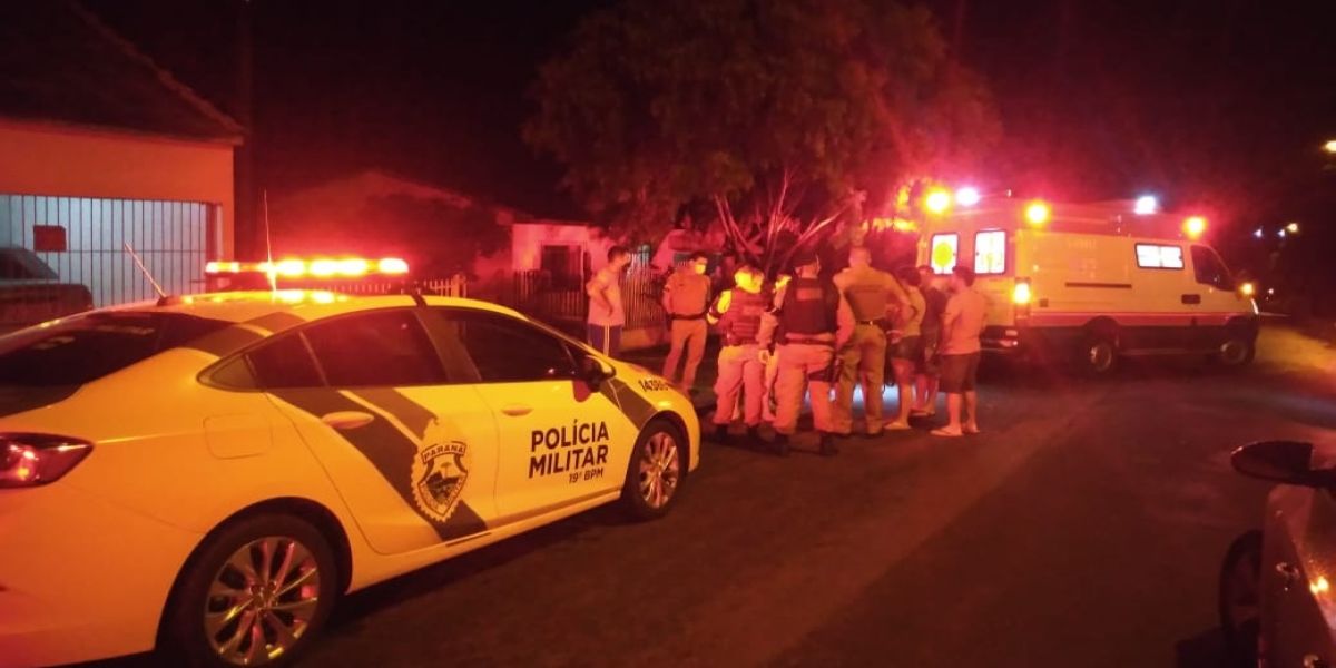 Mulher esfaqueia  marido enquanto ele dormia em Toledo