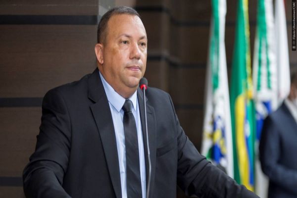 “Leis existem muitas, meu mandato é de fiscalização”, define Valdecir Alcântara