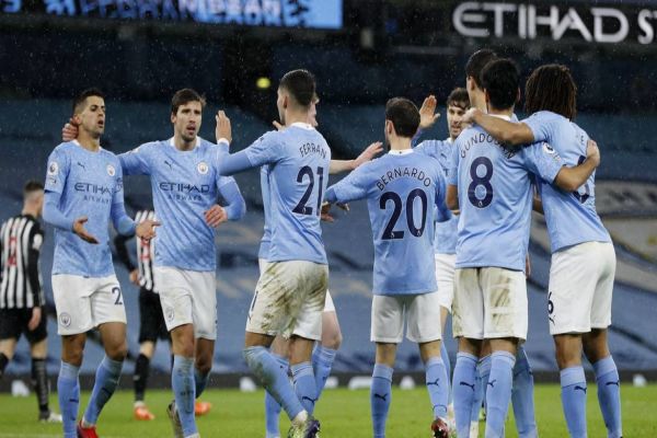 Horas antes de semifinal, City tem mais três casos positivos de covid