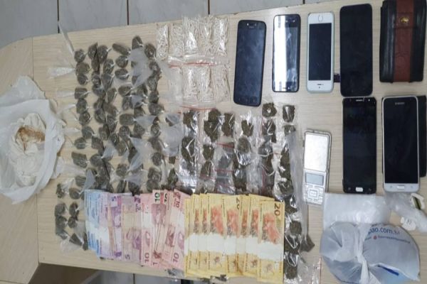 Perseguição e troca de tiros após a PM estourar boca de fumo em Espigão Alto do Iguaçu