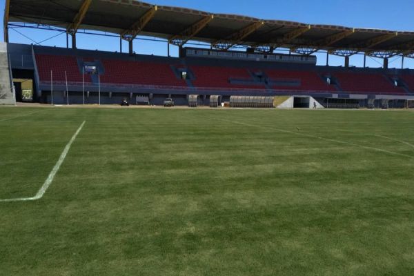 Gramado do Estádio Olímpico Regional chama atenção nos jogos do FC Cascavel