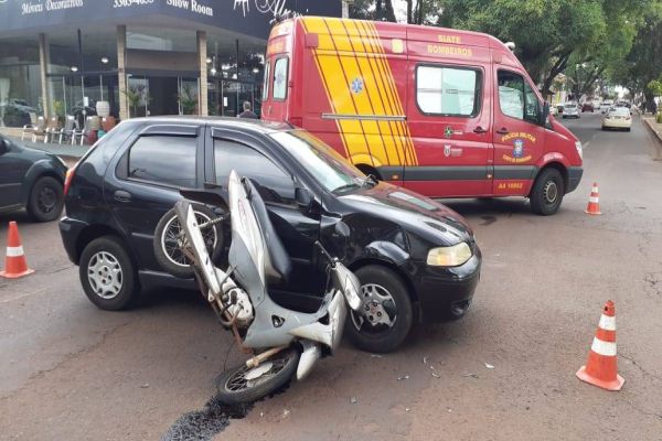 Gestante fica ferida após colisão de trânsito na região Central de Cascavel