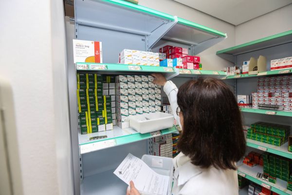 Saúde descentraliza serviços e amplia acesso de usuários da Assistência Farmacêutica