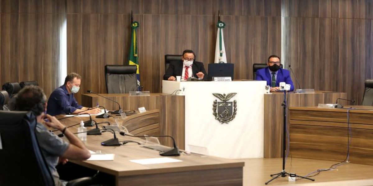 Pedido de vista na Comissão de Educação adia votação do projeto dos colégios cívico-militares