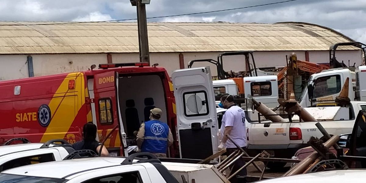 Trabalhador é atingido por máquina de cortar tubo no Bairro Neva em Cascavel
