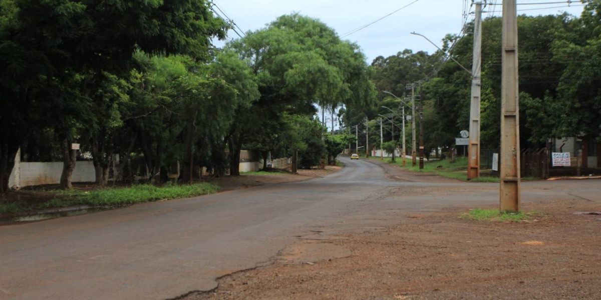 Prefeito assina contrato para revitalização da Rua Rio da Paz