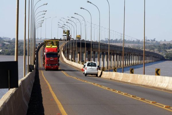 Governo e Itaipu formalizam convênios de R$ 193 milhões para obras em Guaíra e Cascavel