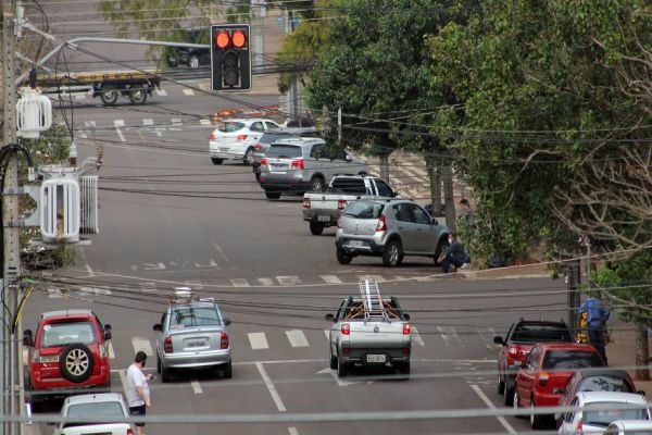 Transitar conserta problemas de sincronia em semáforos dos binários de Cascavel