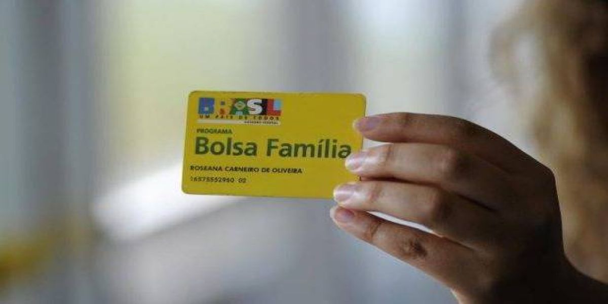 Governo prorroga suspensão de revisões do Bolsa Família
