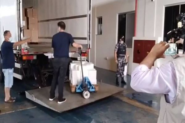 10ª Regional de Saúde recebe carga de insumos para a vacinação contra a Covid-19