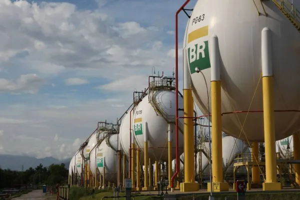 Foto relacionada a notícia: ANP regulamenta indicação de áreas para exploração de petróleo e gás