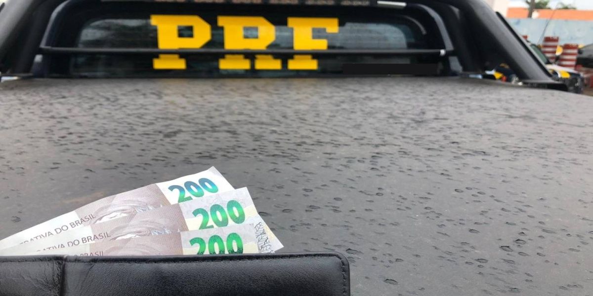 Motorista oferece R$ 200 para não ser multado e é preso pela PRF no Paraná
